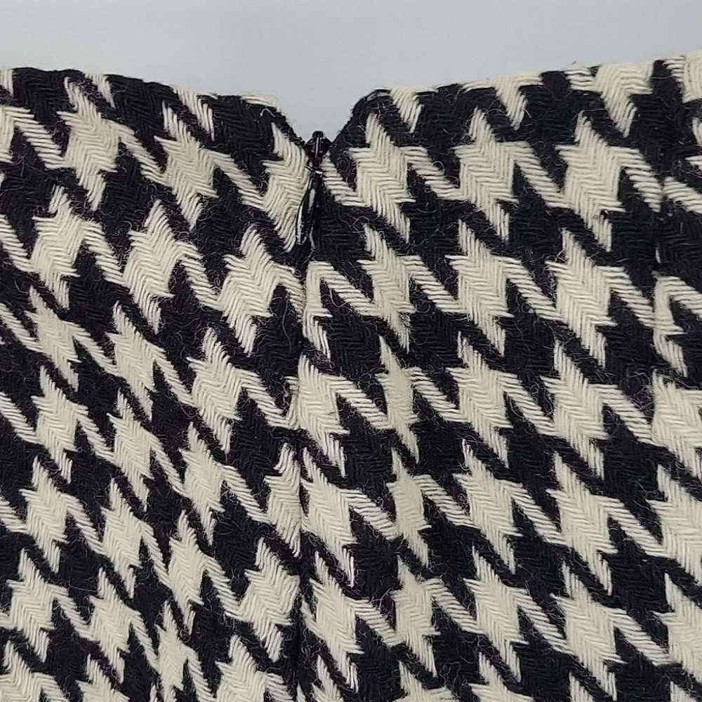 LOFT Wool Blend Black & Cream Hounds Tooth Skirt Size 8P - Picture 3 of 8